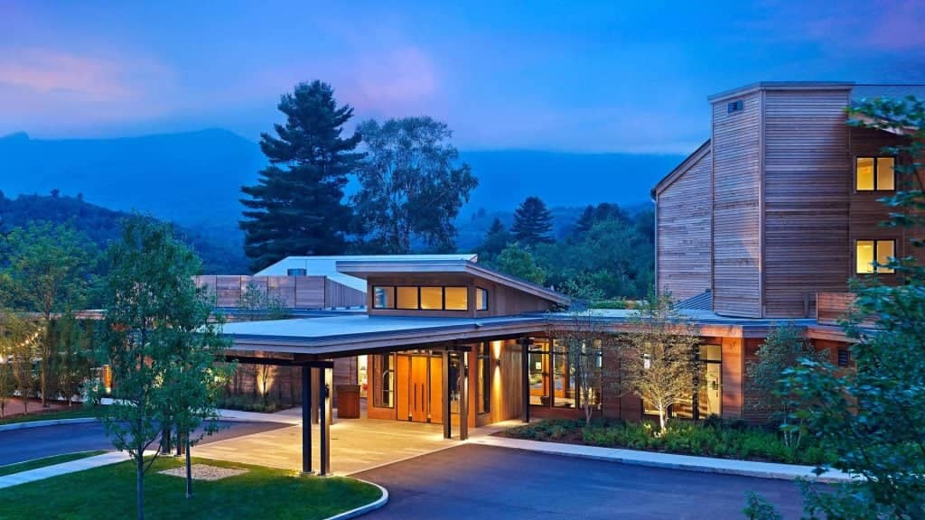 up close view of topnotch resort & spa