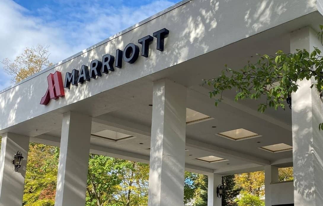 the exterior of Marriott at Park Ridge