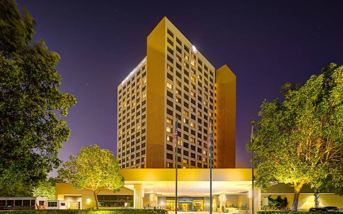 exterior view of DoubleTree by Hilton Hotel Anaheim – Orange County
