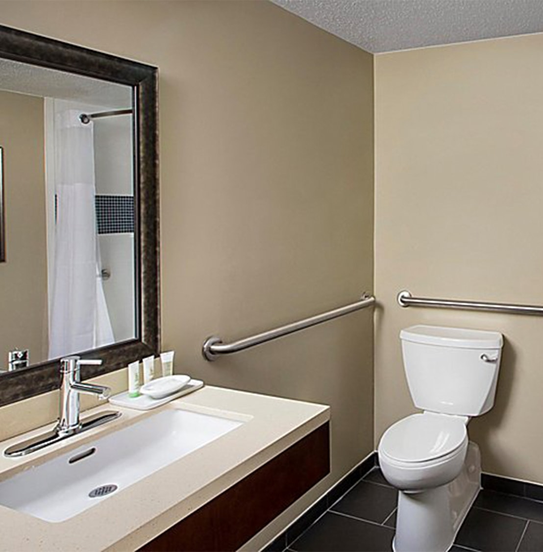 bathroom inside of staybridge suites